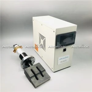 Hot Selling 20kHz ultrahangos hegesztőberendezés digitális generátorral